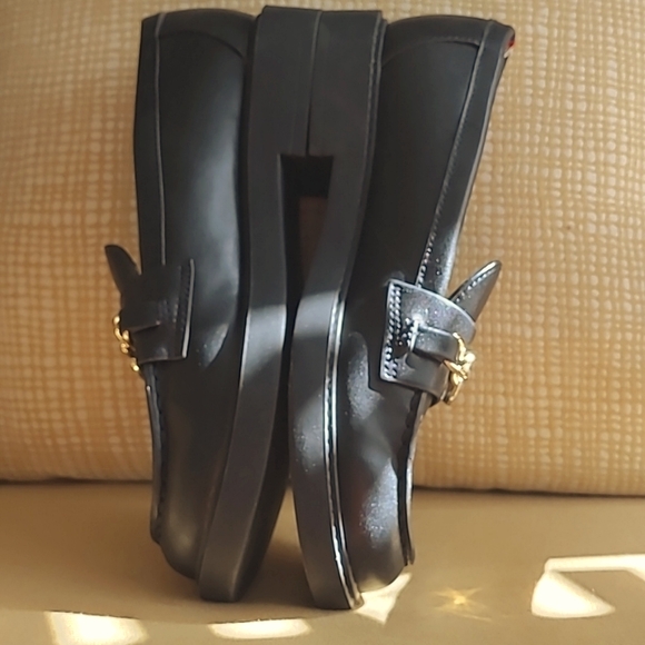 TOMMY HILFIGER LOAFERS - Picture 5 of 9